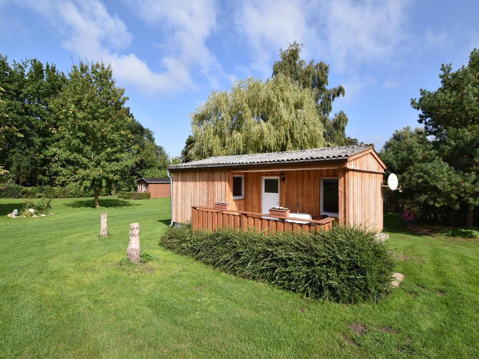 Quaint Bungalow Near Insel Poel With Garden Екстериор снимка