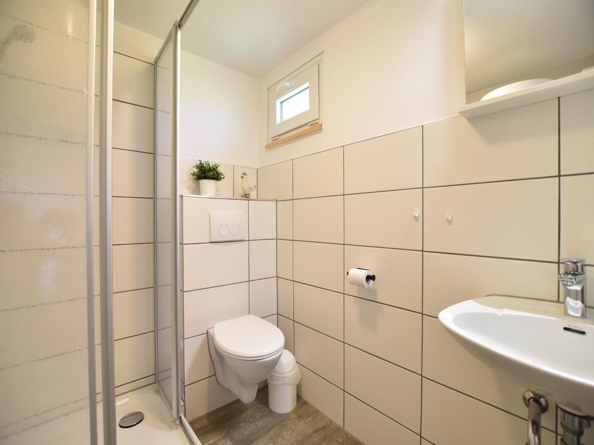 Quaint Bungalow Near Insel Poel With Garden Екстериор снимка